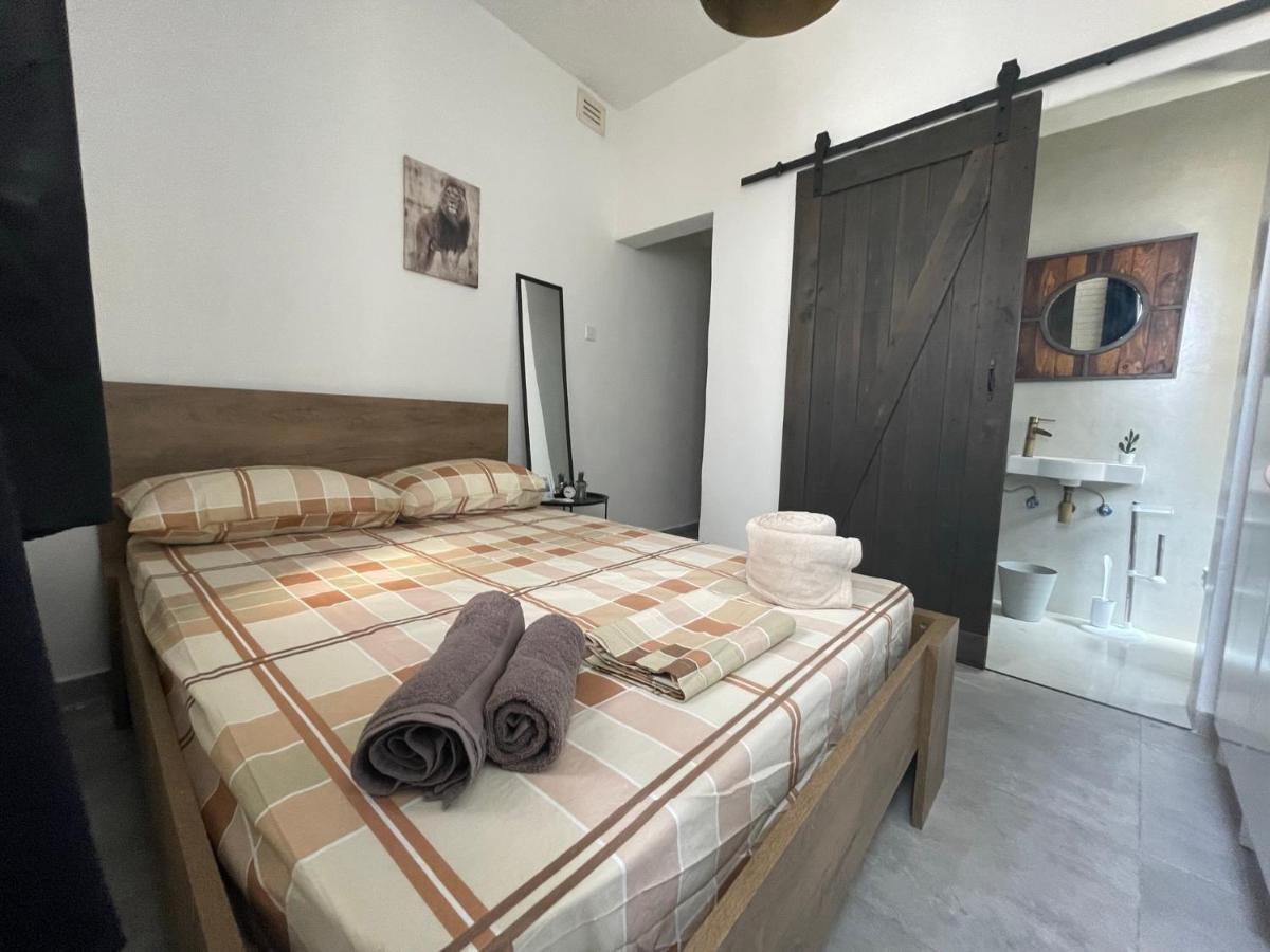 Industrial Cozy Retreat Gzira Apartment Ngoại thất bức ảnh